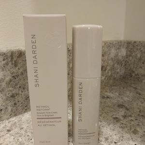 Shani Darden Retinol serum and bonus item